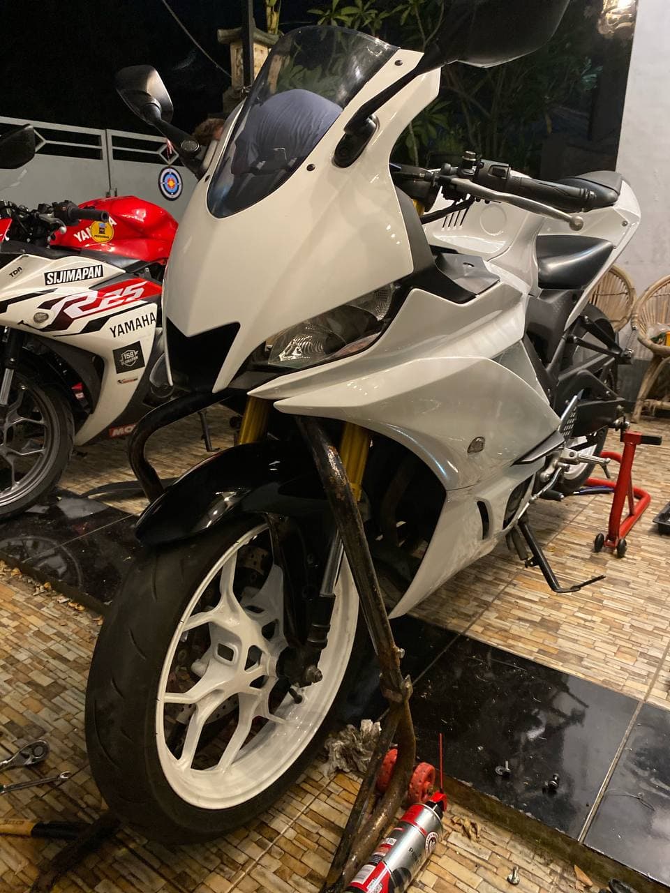 Yamaha R 25
