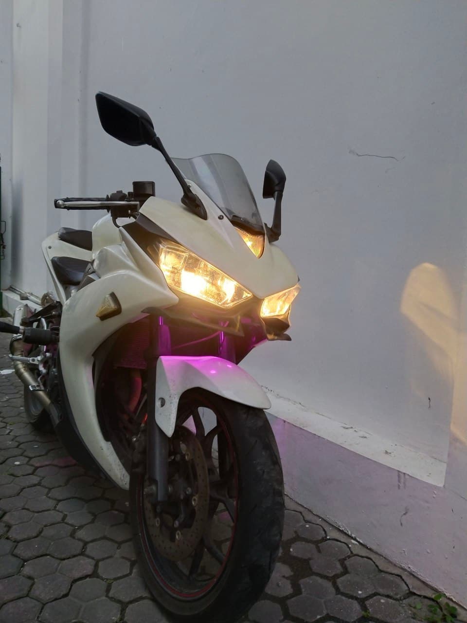 Yamaha R25   2016